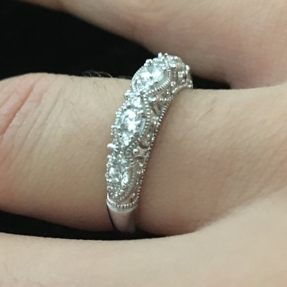 'Eye'-Design Silver Ring - image 1